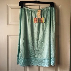 NWT vanity fair aqua slip skirt
